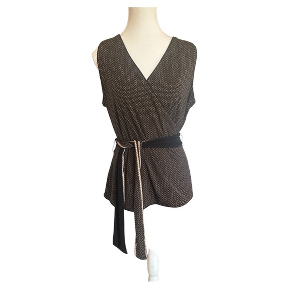 White House Black Market Matte Jersey Reversible Tank Size Large - Picture 8 of 14